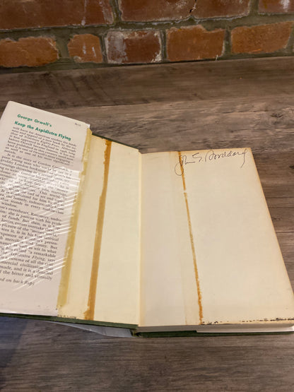 Keep the Aspidistra Flying by George Orwell